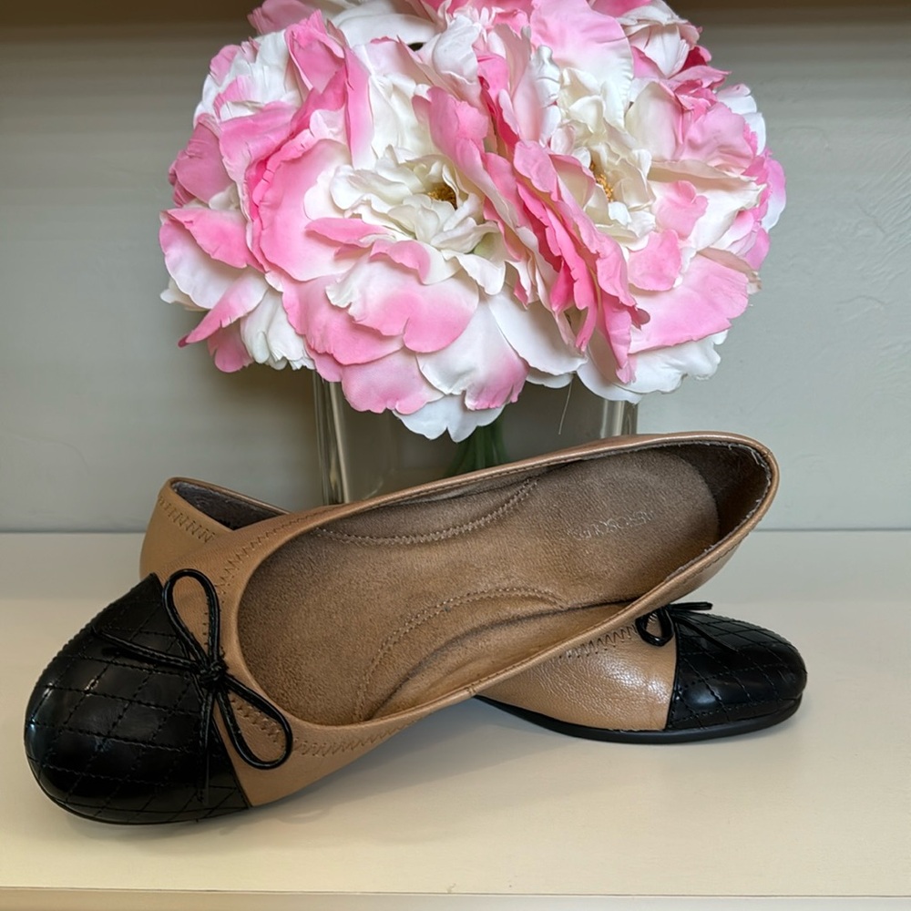 Camel and black quilted toe Beckon Ballet Flats